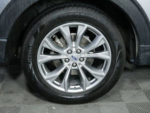 Used 2021 Ford Explorer Limited w/ Equipment Group 301A AWD/4WD image 11