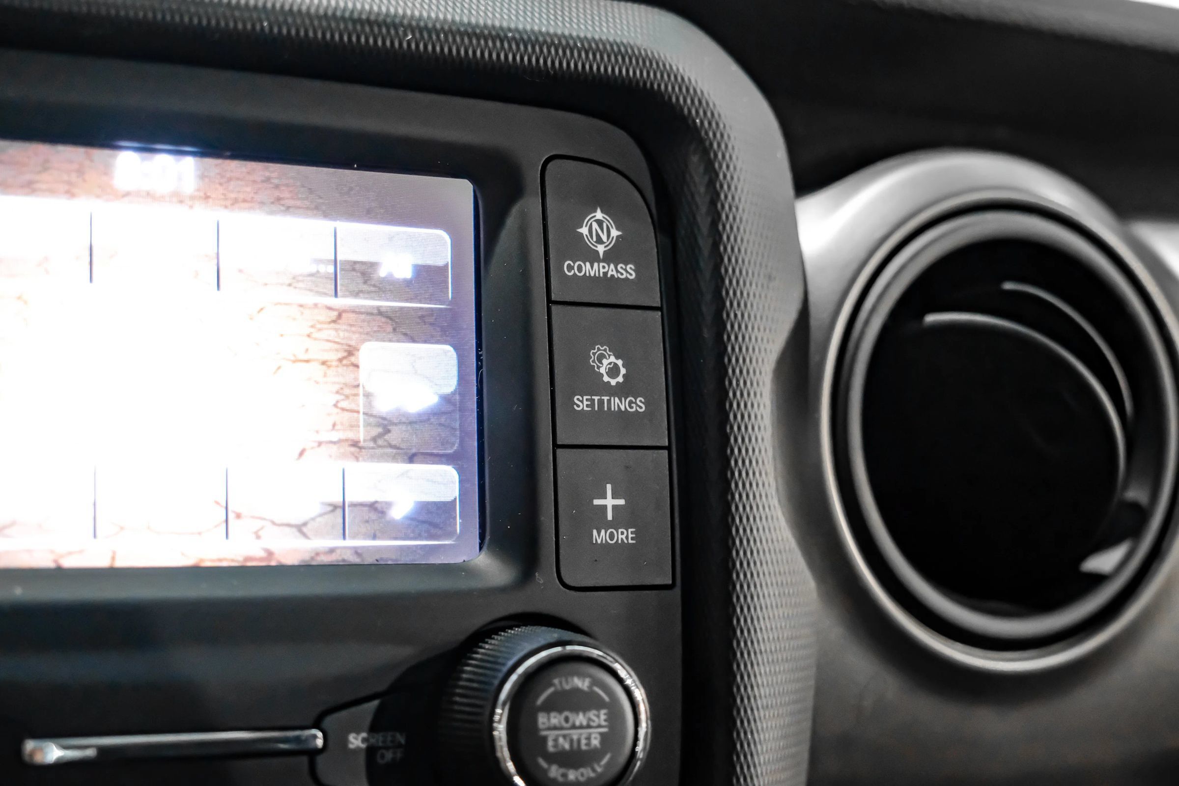Used 2020 Jeep Wrangler Unlimited Sport AWD/4WD image 26