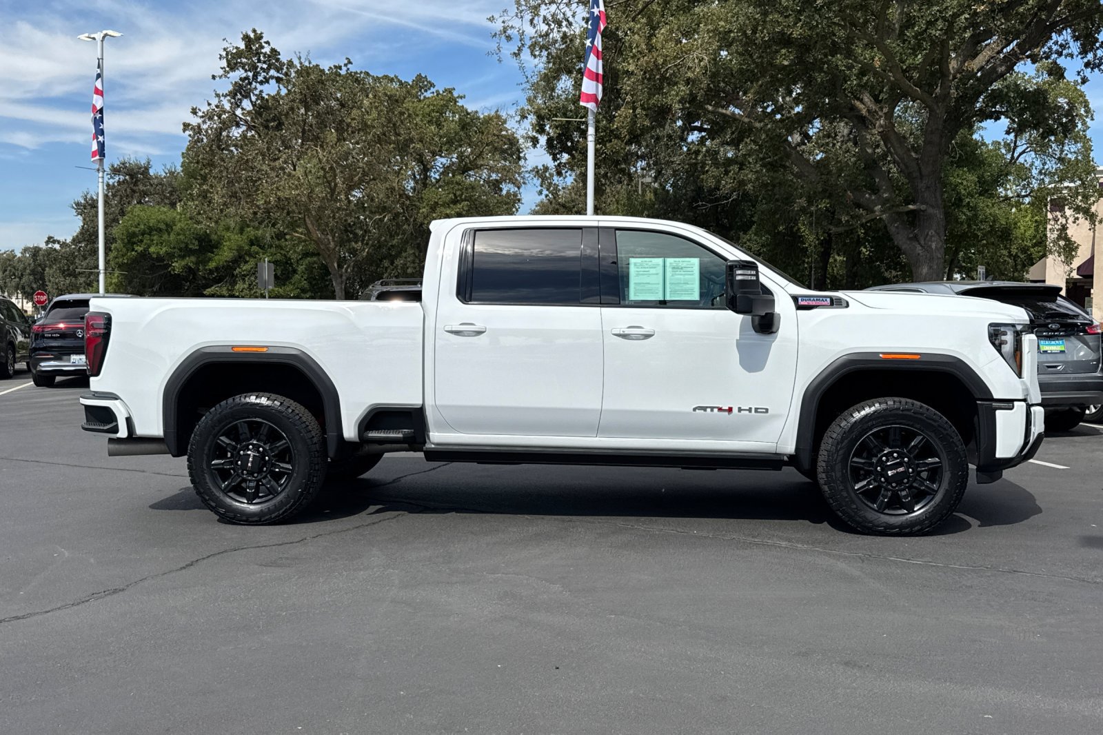 Used 2024 GMC Sierra 2500 AT4 w/ AT4 Premium Plus Package AWD/4WD image 2