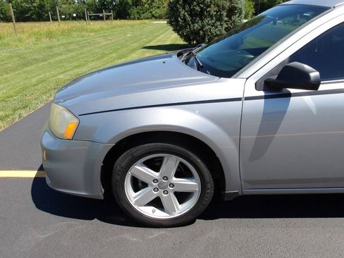 Used 2013 Dodge Avenger SE FWD image 26