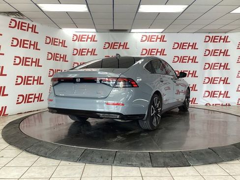 Used 2024 Honda Accord Touring image 7