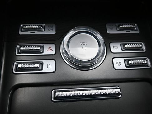 Used 2025 Lincoln Nautilus Reserve AWD/4WD image 20