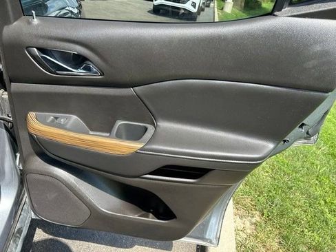 Used 2021 GMC Acadia SLE w/ Driver Convenience Package AWD/4WD image 47