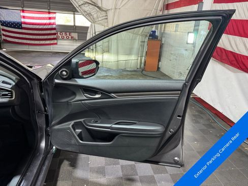Used 2020 Honda Civic Touring image 12