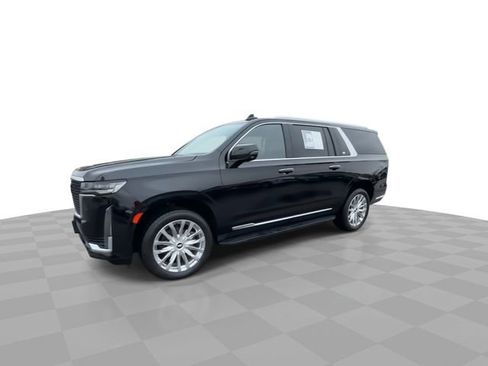 Used 2023 Cadillac Escalade ESV Premium Luxury image 4