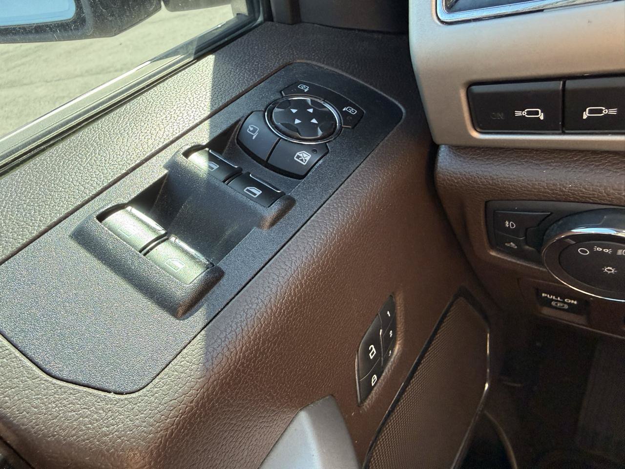 Used 2019 Ford F150 King Ranch w/ Equipment Group 601A Luxury AWD/4WD image 13