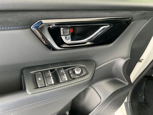 Used 2025 Subaru Forester Limited image 13