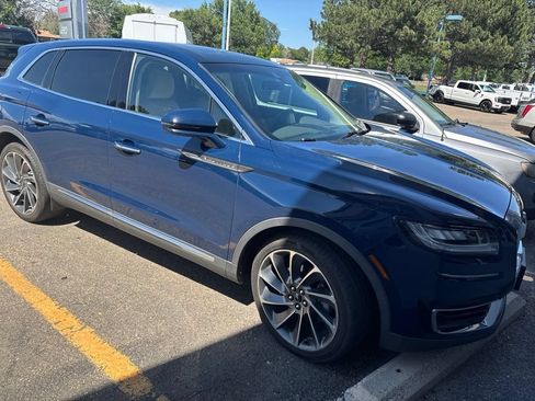 Used 2019 Lincoln Nautilus Reserve AWD/4WD image 3