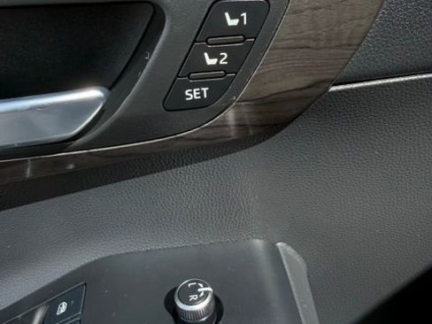 Certified 2021 Toyota Highlander Platinum AWD/4WD image 15