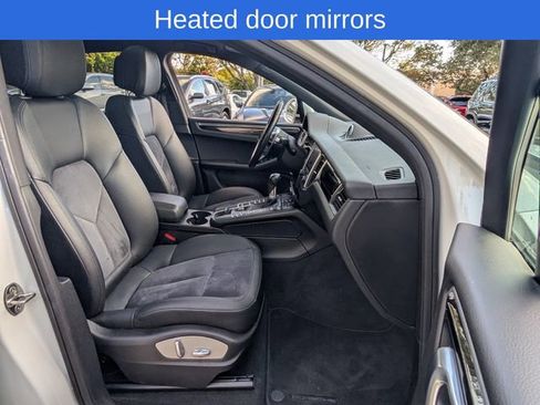 Used 2018 Porsche Macan image 22