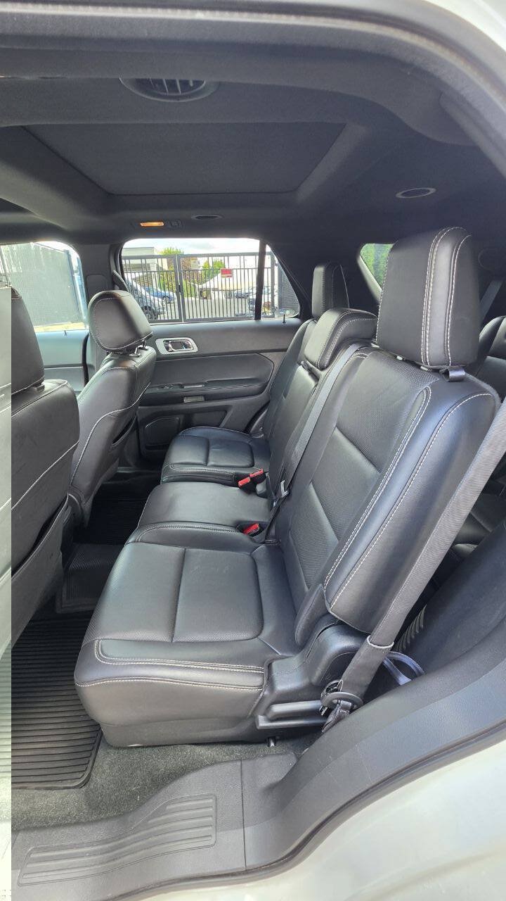 Used 2014 Ford Explorer Sport w/ Equipment Group 401A AWD/4WD image 12