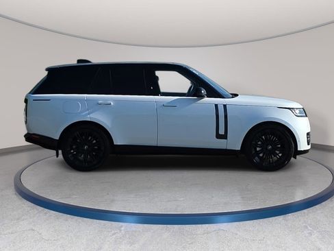Used 2023 Land Rover Range Rover SE AWD/4WD image 4