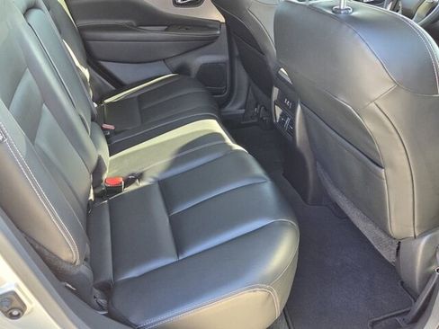 Used 2022 Nissan Murano SV image 12