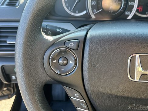 Used 2014 Honda Accord LX image 18