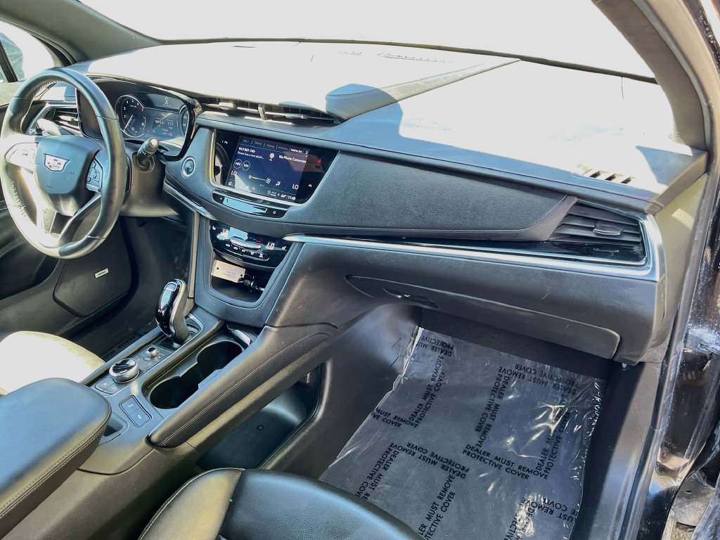 Used 2025 Cadillac XT6 Luxury AWD/4WD image 31