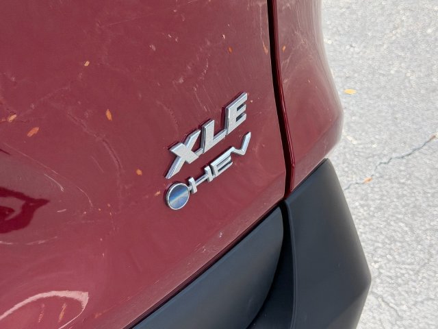 Used 2025 Toyota RAV4 XLE AWD/4WD image 16