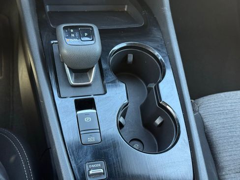 Used 2023 Nissan Rogue SV image 18