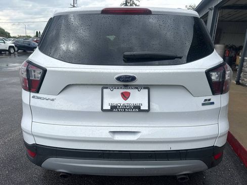 Used 2018 Ford Escape SE w/ Ford Safe & Smart Package AWD/4WD image 4