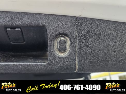 Used 2020 Chevrolet Suburban LT image 10