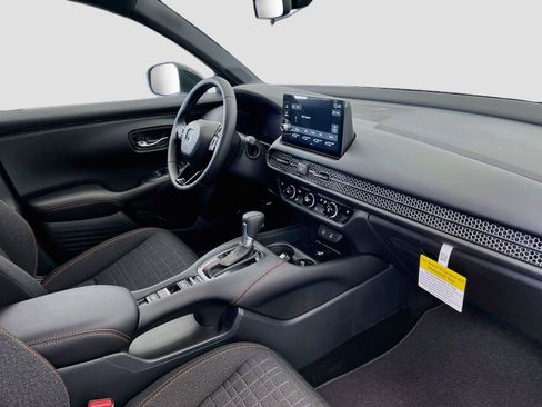 New 2027 Honda HR-V Sport image 27