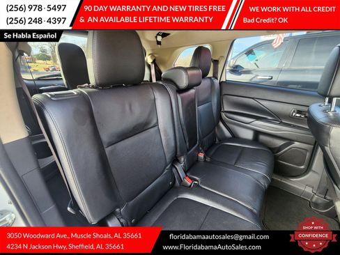 Used 2018 Mitsubishi Outlander SEL image 12