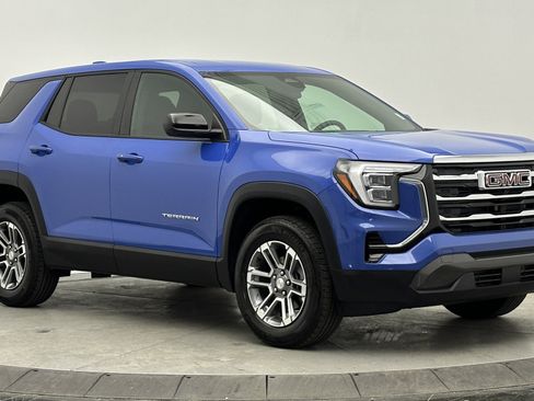 Used 2026 GMC Terrain Elevation image 3