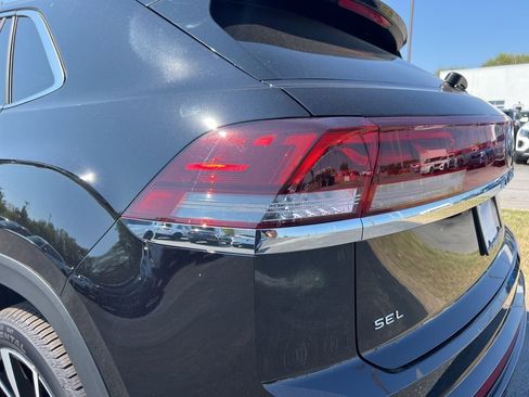 New 2026 Volkswagen Atlas Cross Sport SEL Premium R-Line image 12