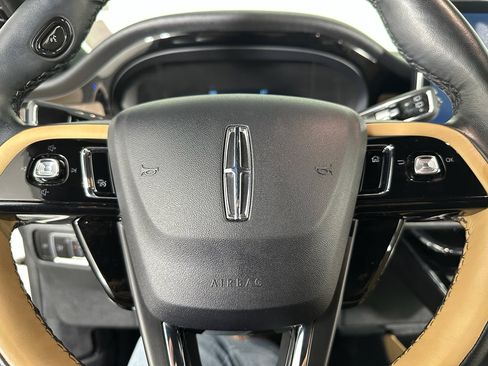 Used 2023 Lincoln Corsair Reserve w/ Equipment Group 201A image 3