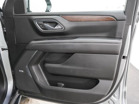 Used 2023 Chevrolet Suburban High Country AWD/4WD image 12