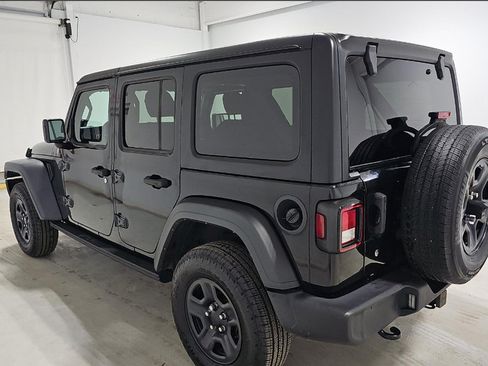 Used 2023 Jeep Wrangler Unlimited Sport AWD/4WD image 7