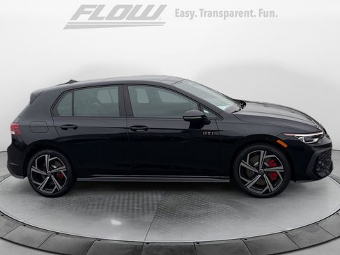 New 2026 Volkswagen Golf SE image 8