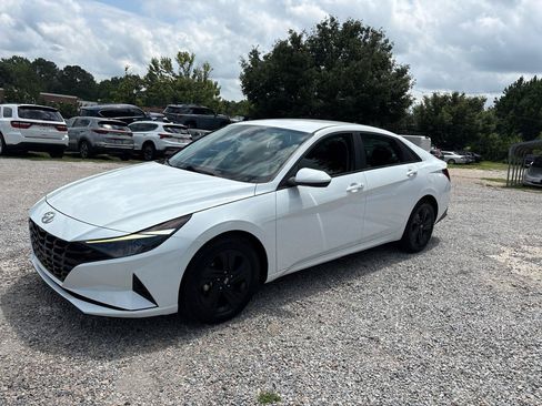 Used 2021 Hyundai Elantra SEL FWD image 1