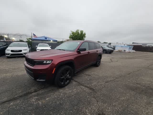 Used 2023 Jeep Grand Cherokee L Laredo AWD/4WD image 24