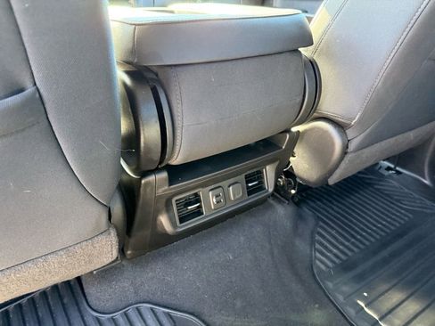 Used 2021 Chevrolet Silverado 1500 LT w/ Bed Protection Package image 30