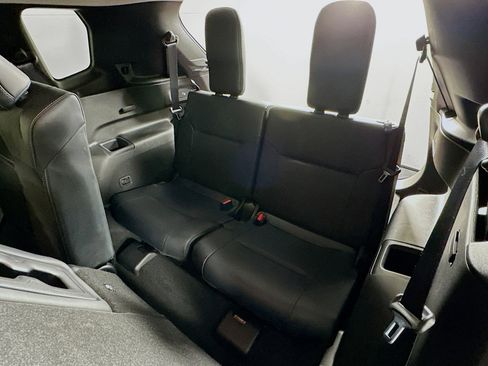 Used 2024 Mitsubishi Outlander SE image 28