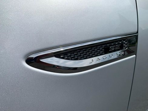 Used 2020 Jaguar E-PACE SE AWD/4WD image 9
