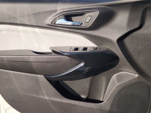 New 2026 Chevrolet Trax LT w/ LT Convenience Package image 16