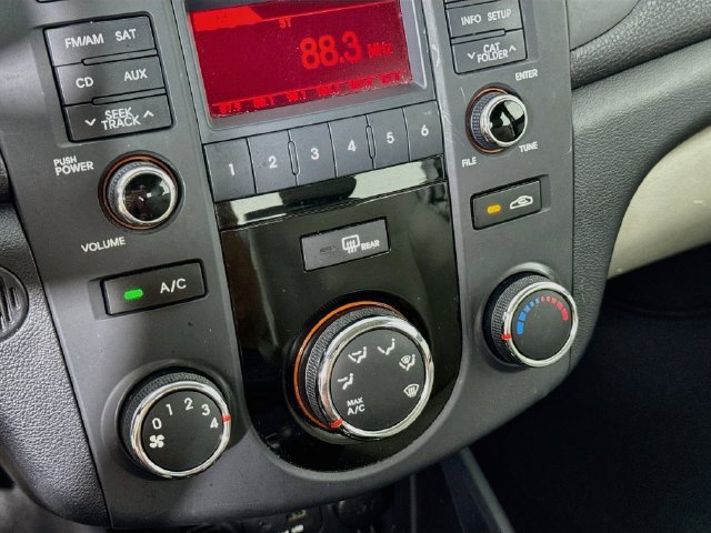Used 2012 Kia Forte EX FWD image 17