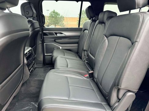 New 2026 Jeep Grand Wagoneer L Limited w/ Convenience Group I image 10