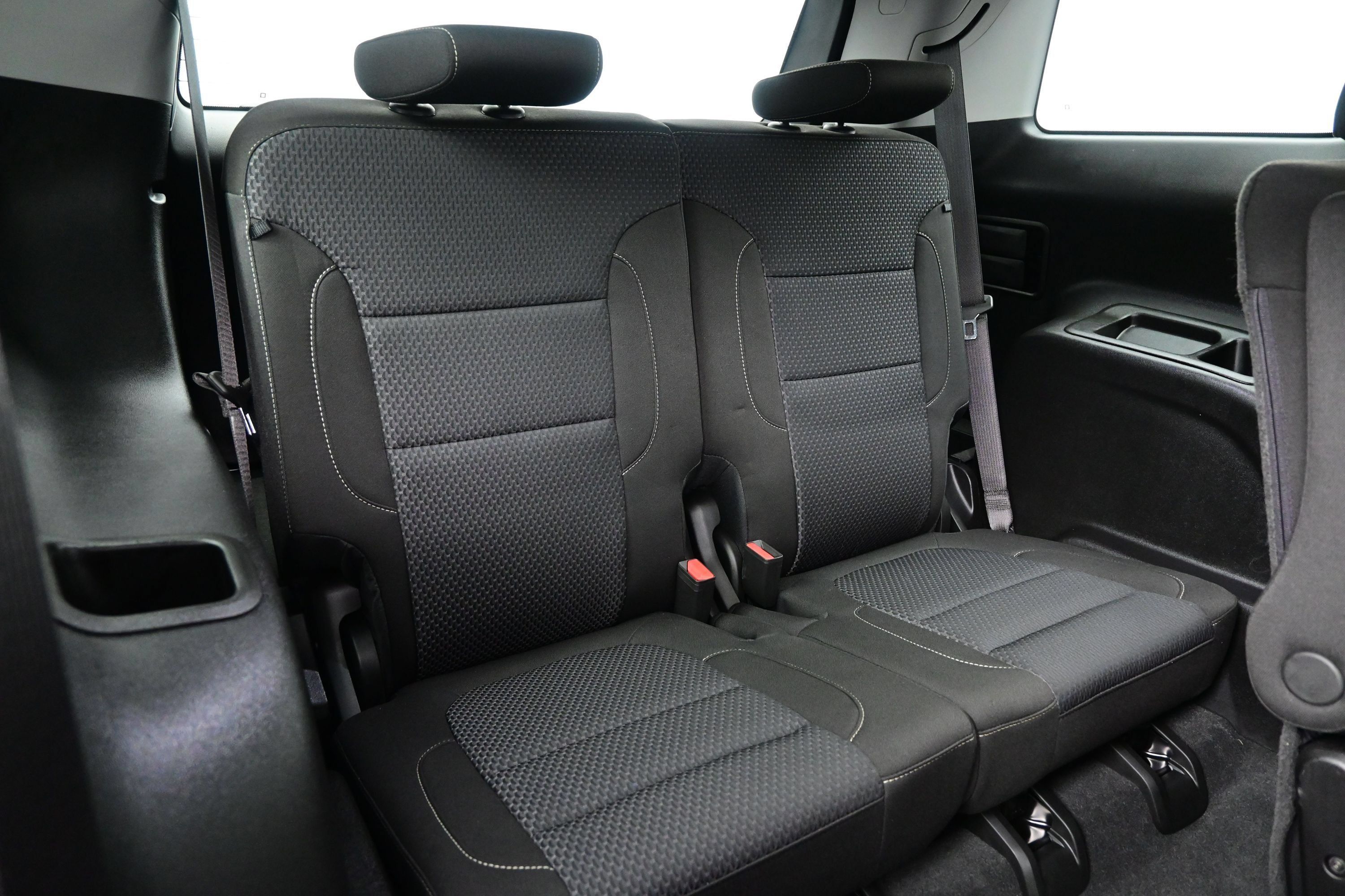 Used 2023 GMC Acadia SLE w/ Driver Convenience Package FWD image 16