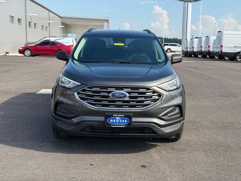 Certified 2020 Ford Edge SE FWD image 2