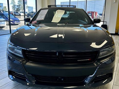 Used 2016 Dodge Charger R/T w/ Plus Group RWD image 2