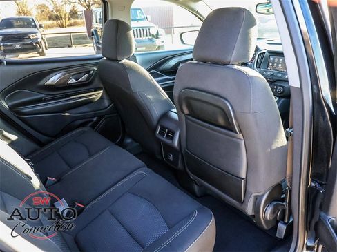 Used 2024 GMC Terrain SLE image 20