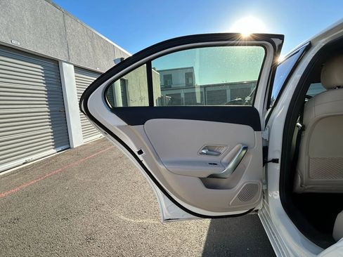 Used 2020 Mercedes-Benz A 220 image 13