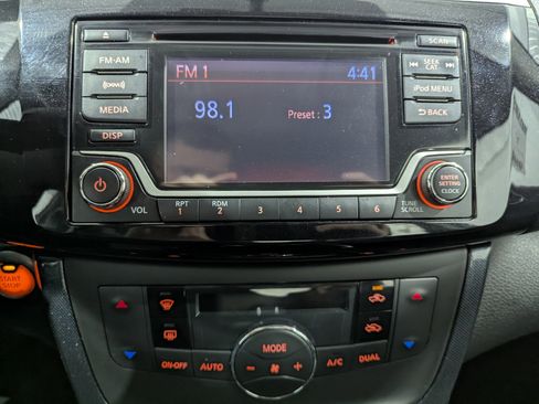 Used 2018 Nissan Sentra SR w/ SR Midnight Edition Package FWD image 19