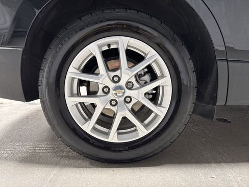 Used 2023 Chevrolet Equinox LS FWD image 36