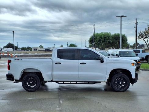Used 2020 Chevrolet Silverado 1500 W/T w/ WT Value Package AWD/4WD image 2