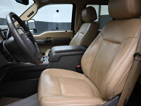 Used 2012 Ford F250 Lariat w/ Chrome Pkg image 10