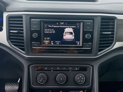 Used 2022 Volkswagen Atlas SE FWD image 12