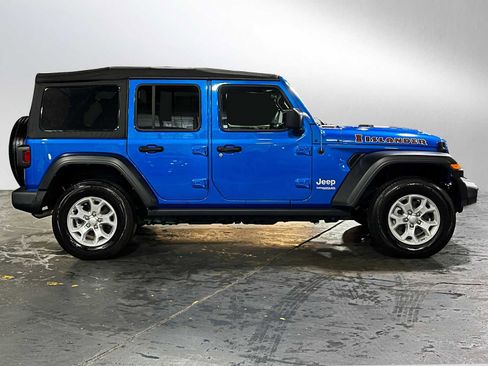 Used 2021 Jeep Wrangler Unlimited Islander image 2